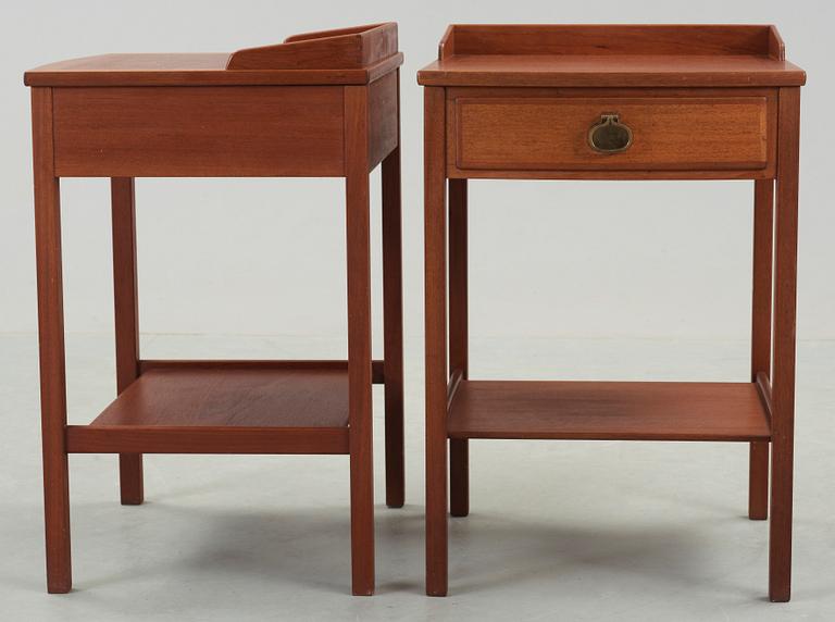 SÄNGBORD, ett par, NK's Triva-serie, design Kerstin Hörlin-Holmqvist, 1960-tal.