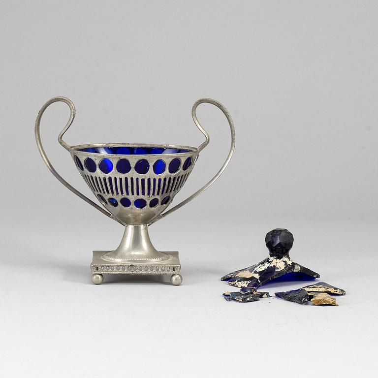 An early 19th Century pewter sugarbowl by Johan Wiklund Norrköping.