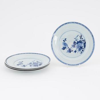 A group of Chinese blue and white porcelain, Qing dynasty and 20th Century. (eight pieces).