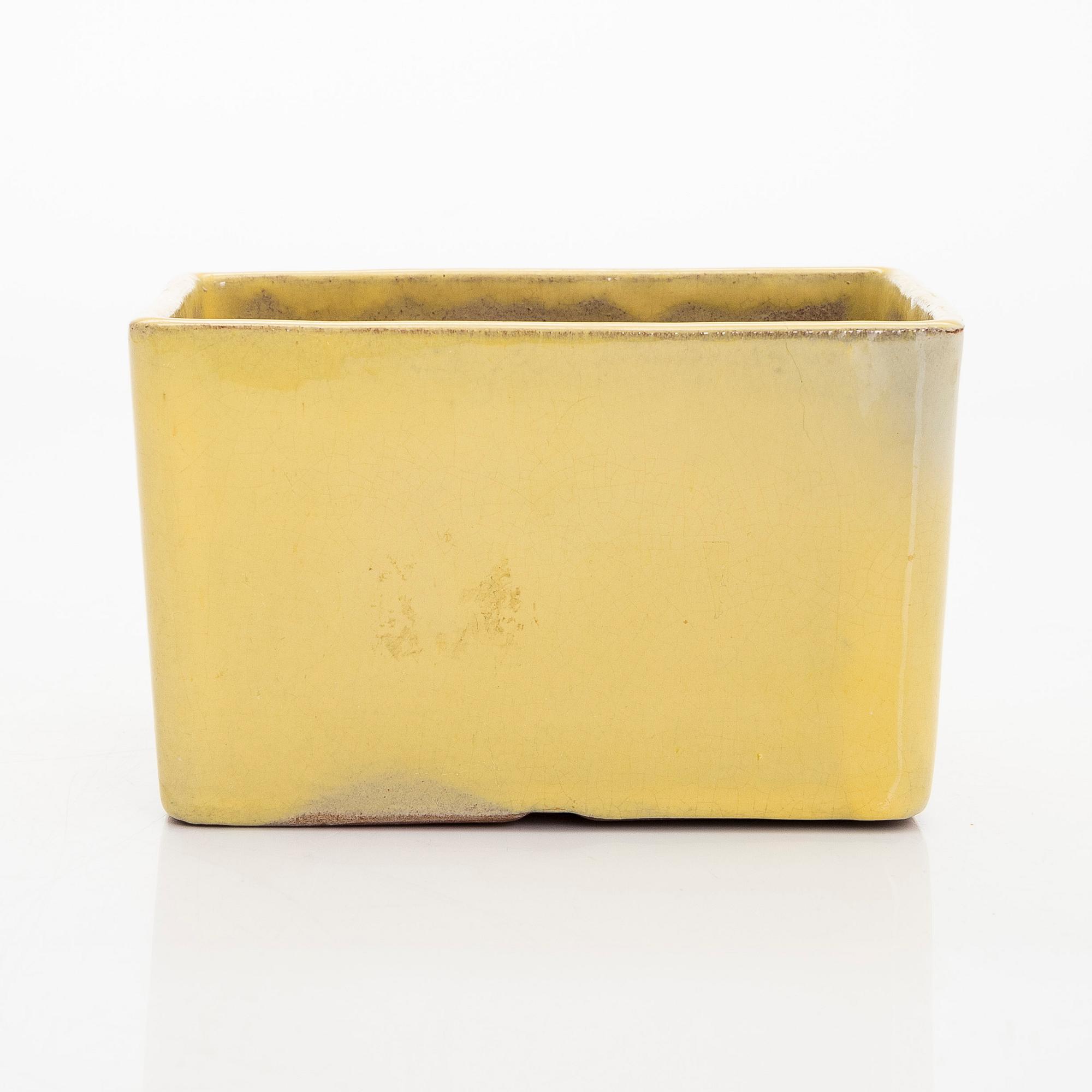 Marita Lybeck, a ceramic flower pot, model 901 , signed ML KERA.