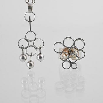 RING samt HÄNGE, silver, Stigbert för Atelje Waldemar Jonsson, Skara 1971 respektive importstämplat. Vikt 22,2 gram.