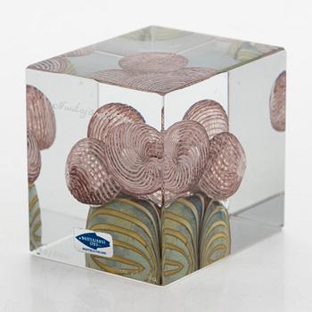 Oiva Toikka, vuosikuutio, signeerattu Oiva Toikka, Nuutajärvi 1984, numeroitu 188/2000.