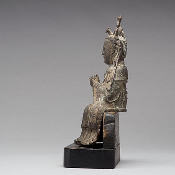 A bronze figure of Guanyin, Ming dynasty (1368-1644).