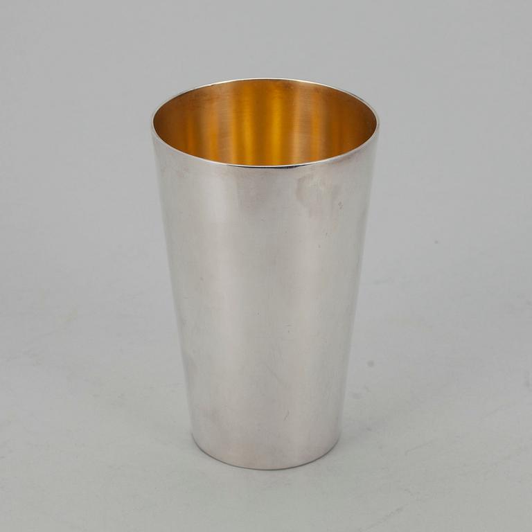 BÄGARE, silver, Hjalmar Fagerroos, Helsingfors 1901. Vikt 175 g.