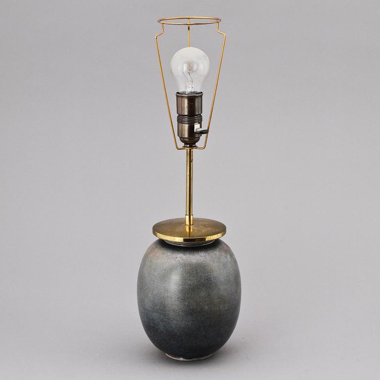 BORDSLAMPA, Gunnar Nylund, Rörstrand, 1900-talets andra hälft.
