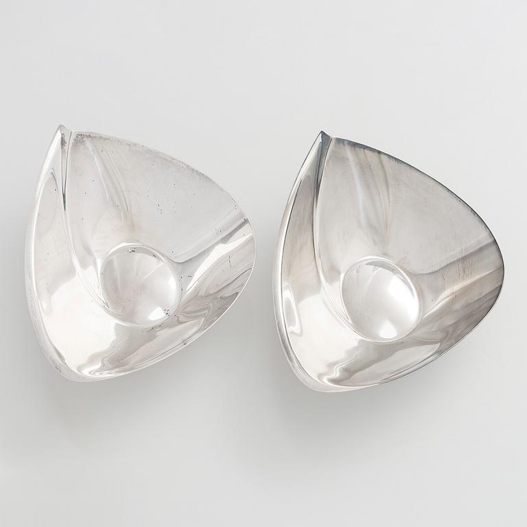 Tapio Wirkkala, A set of two silver bowls, Kultakeskus Hämeenlinna 1964 and 1965.
