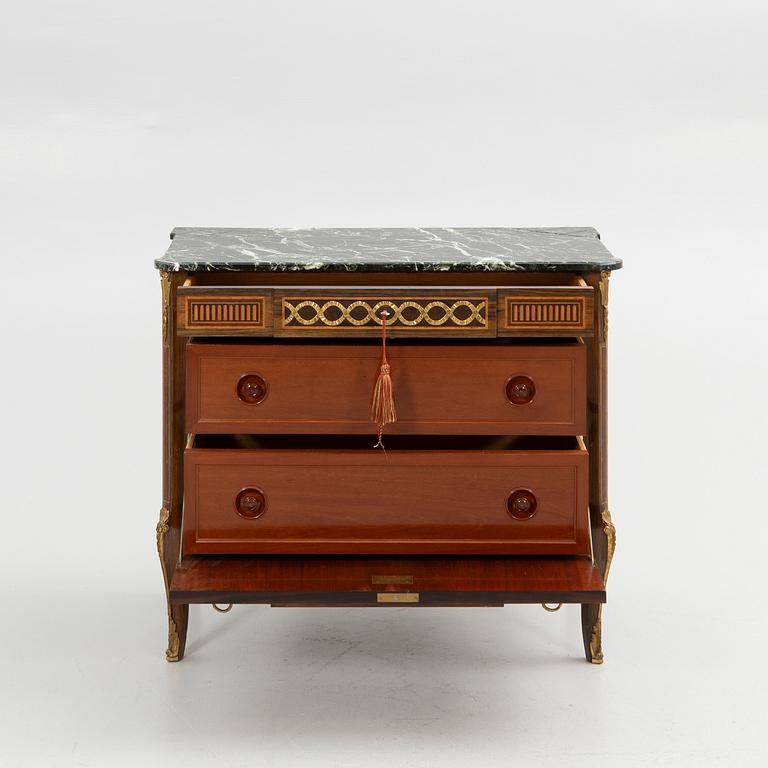 Bureau, Gustavian style, J.R. Almgren, Stockholm, early 20th century.
