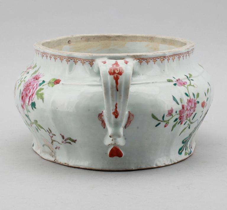 TERRIN, porslin, Kina, Qianlong 1736-1795.