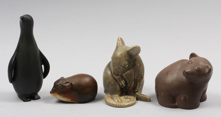 FIGURINER, 4 st. Stengods. Bla Stig Lindberg, Gustavsberg och Gunnar Nylund, Rörstrand.