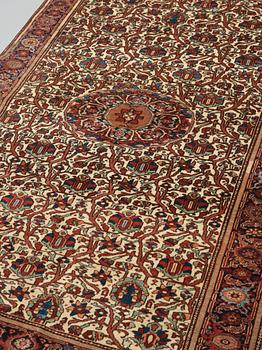 SEMIANTIK SAROUK FERAGHAN sannolikt. 205,5 x 128,5 cm.