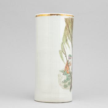 A chinese brush pot, 20th Century.