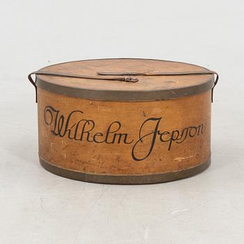 Cake Box "Wilhelm Jepsson" Early 20th Century Russia/France.