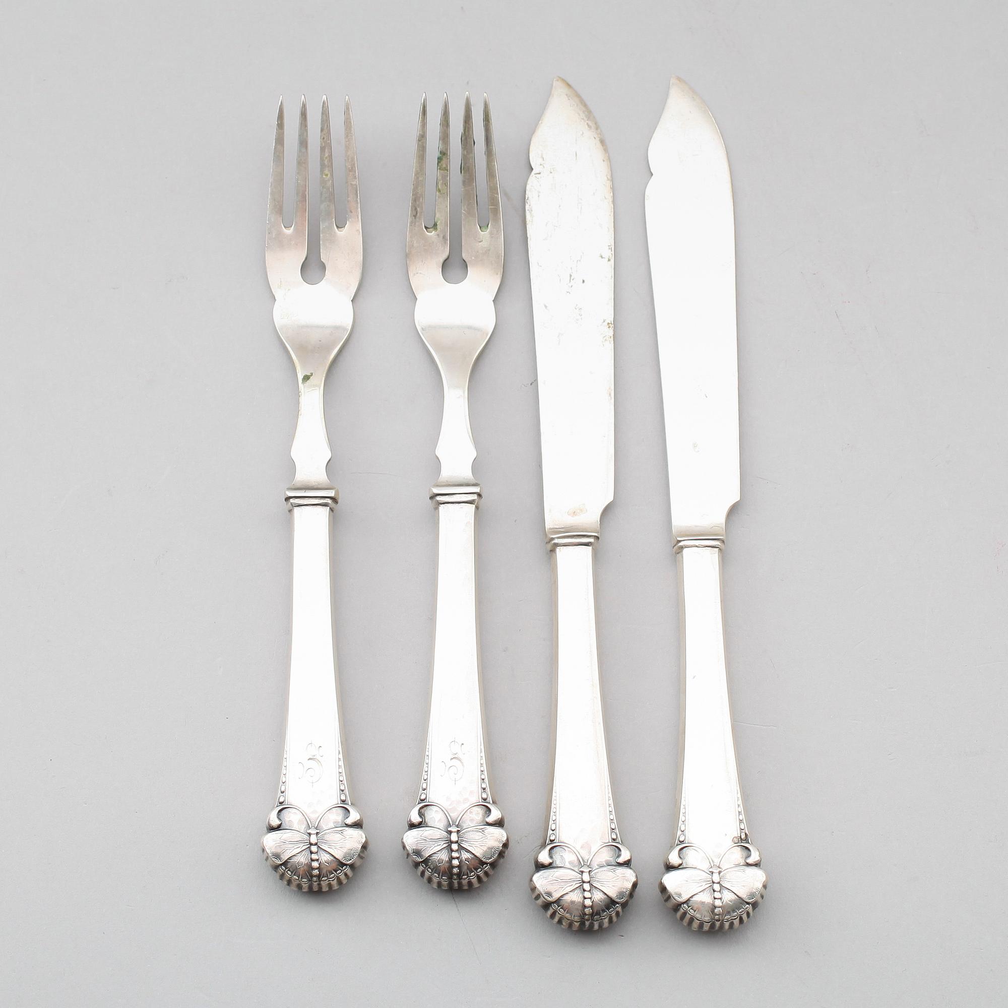 FISKBESTICK, 24 delar, silver, CG Hallberg, Stockholm 1920. Vikt ca 1409 g.