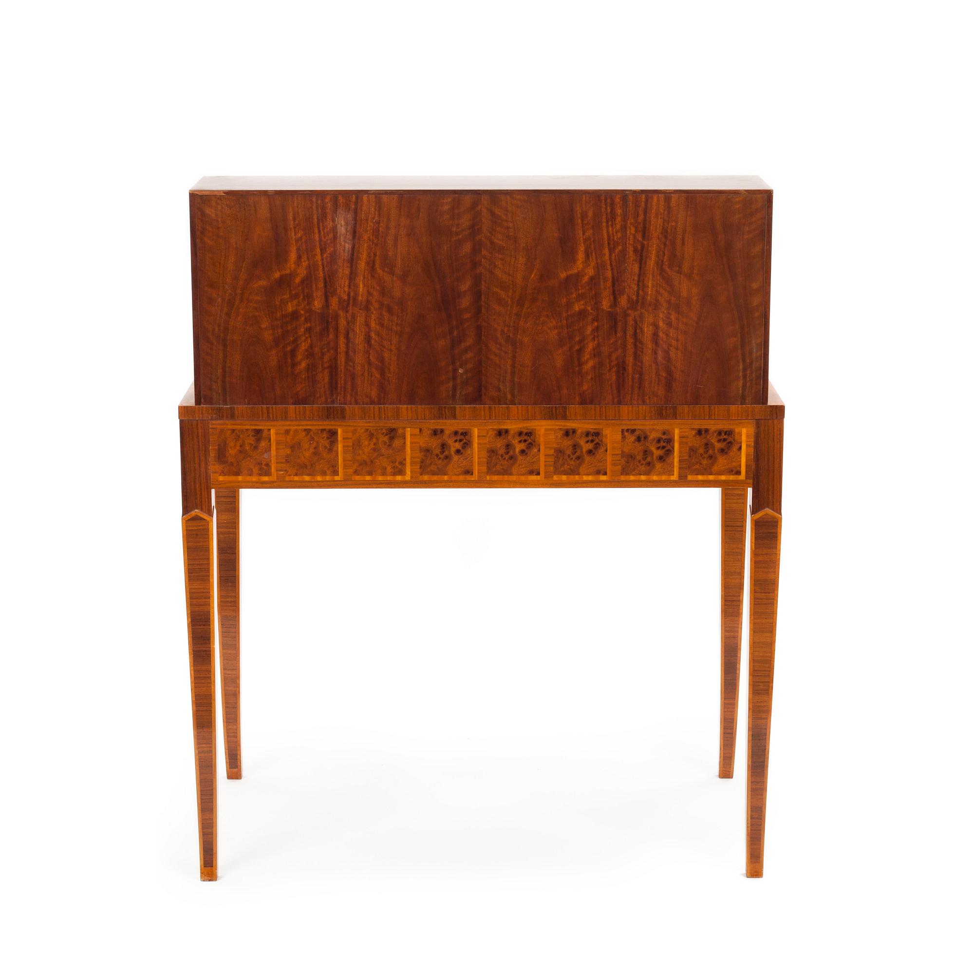 SEKRETÄR, Reiners Möbler, Mjölby, 1900-talets första hälft.