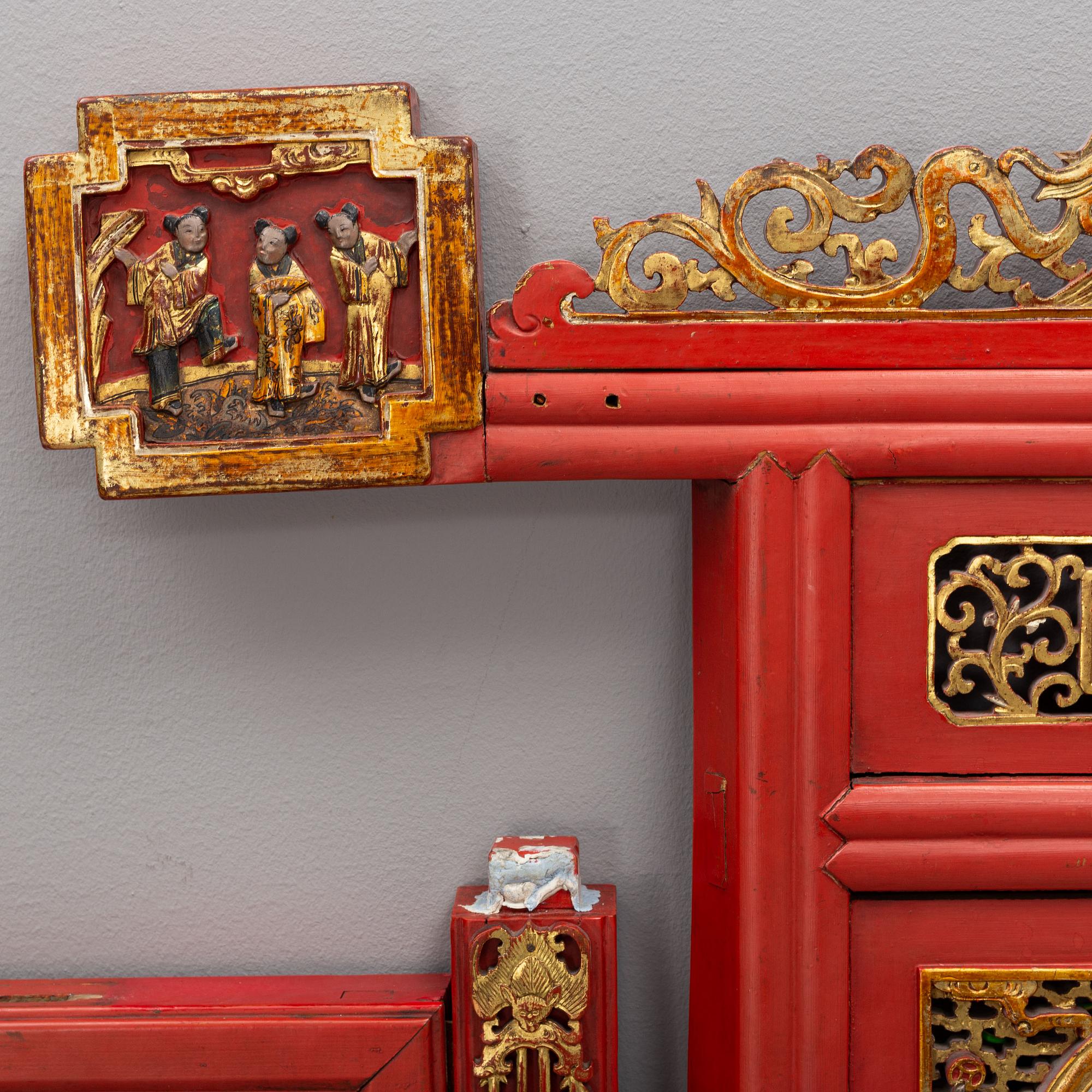 A Chinese carved front decoration for a bed, Qing dynasty 19th centrury.