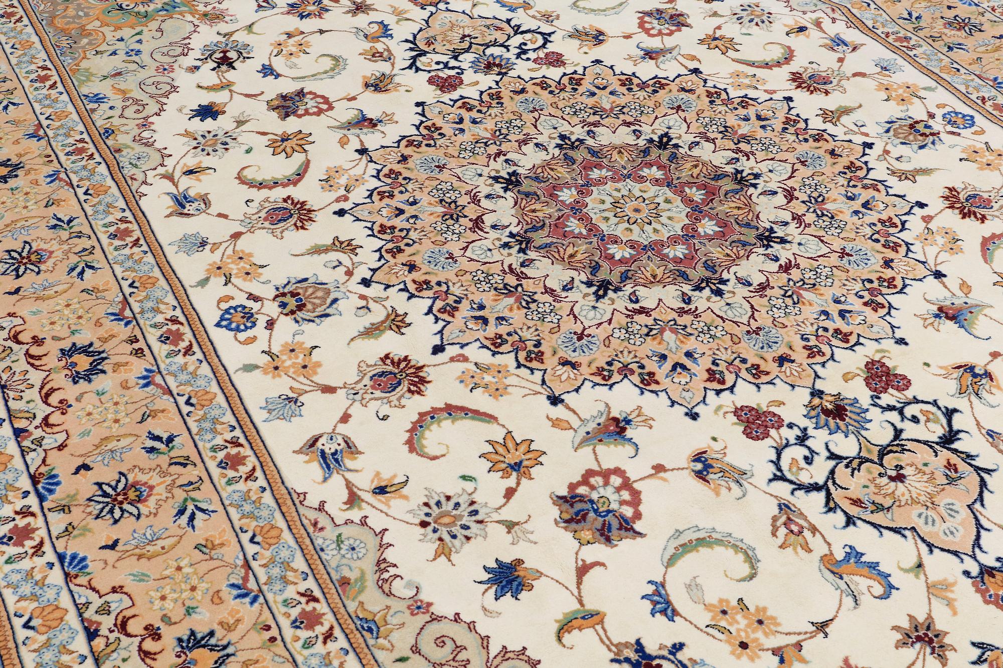 A carpet, Tabriz, ca 385 x 247 cm.
