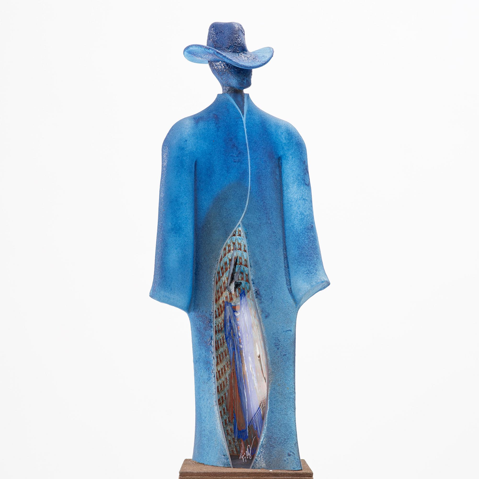 Kjell Engman, skulptur, glas, "Man in trenchcoat", unik, Kosta Boda, signerad.