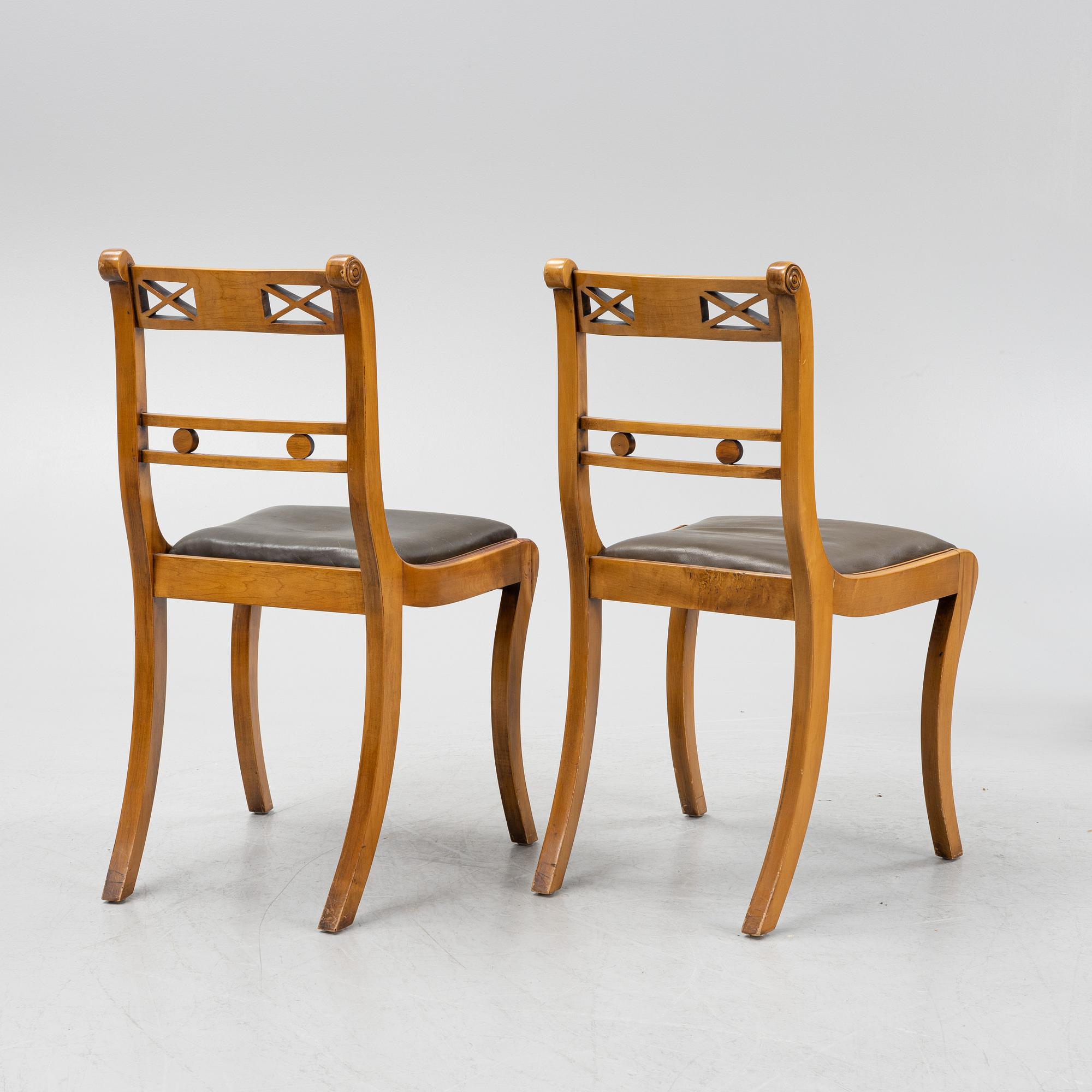 A set of six English mahogany chairs, 20th Century.