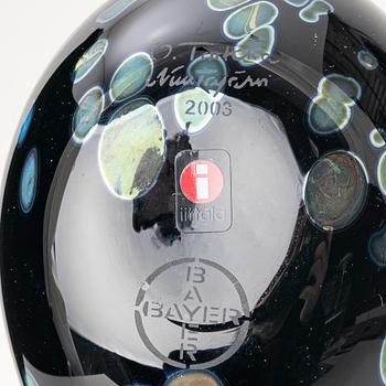 Oiva Toikka, a glass annual bird, Nuutajärvi, notsjö, iittala, Finland, 2003.