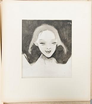 A portfolio with 48 prints from 1945.