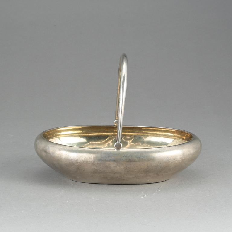 KORG, silver. Troligen Ivan Kuzmich Yashin, Moskva 1895. Vikt ca 543 gram.