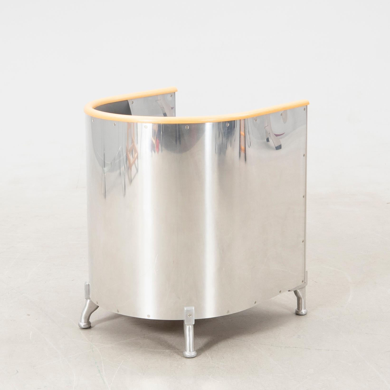 Mats Theselius, "Aluminiumfåtölj"´för Källemo formgiven 1990.