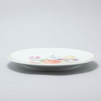 A Meissen porcelian plate from the latter half of the 20th century.