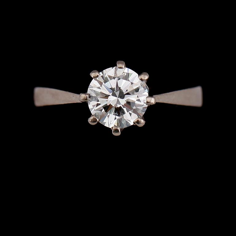 RING, 18 k vitguld, solitär briljantslipad diamant 1.14 ct, svenska stämplar BOJ 1996.