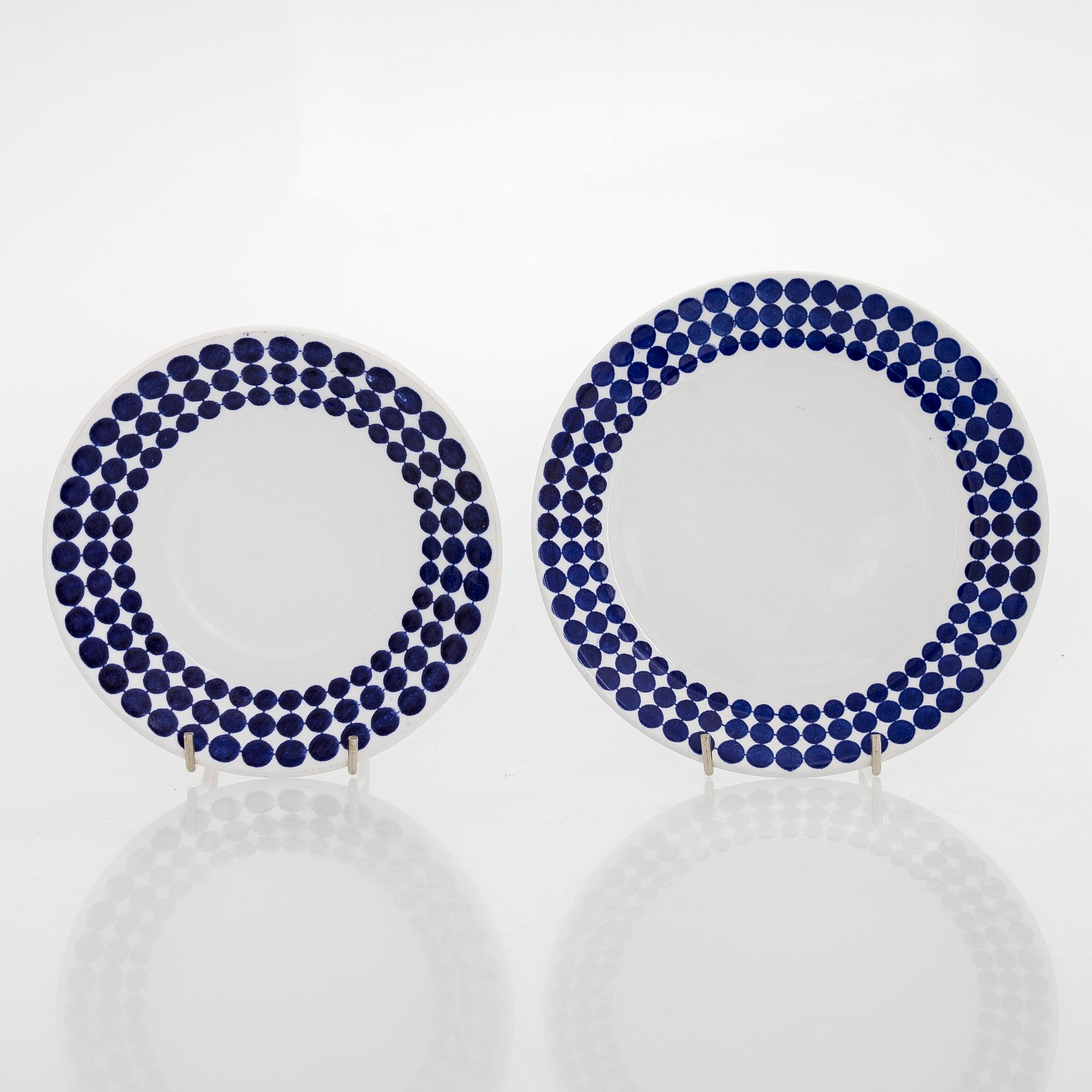 Stig Lindberg, Astiaston osia, 14 kpl, "Adam", luuposliinia Gustavsberg, Ruotsi, 1900-luvun puoliväli.