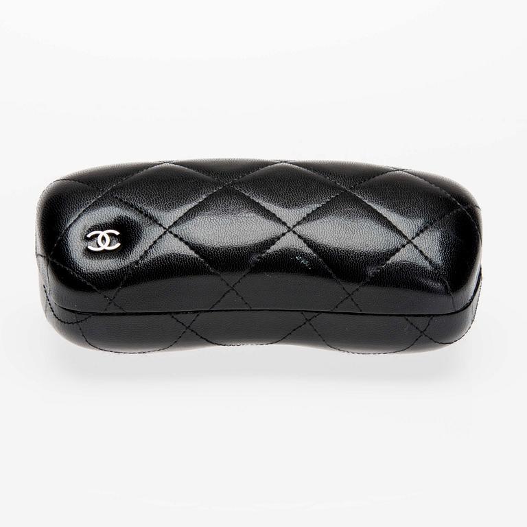 AURINKOLASIT, Chanel.