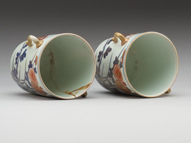 A pair of imari jars, 18th Century.