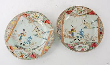 TALLRIKAR, ett par, porslin, Kina 1700-tal.