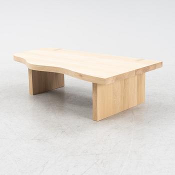 Axel Wannberg, a "Wave" table, first edition, executed by Lind Snickeri for Layered, 21sr century.