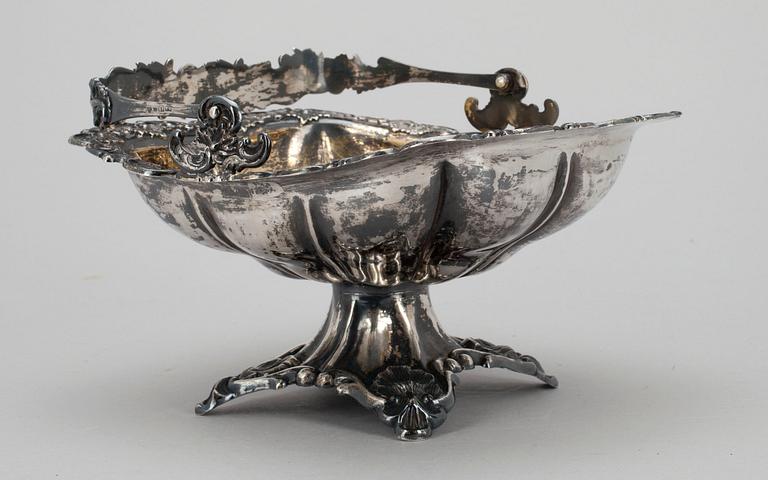 BOMBONJÄR / BRÖDKORG, silver, Otto Roland Mellin (1860-1907), Helsingfors 1851. Vikt ca 315 g.