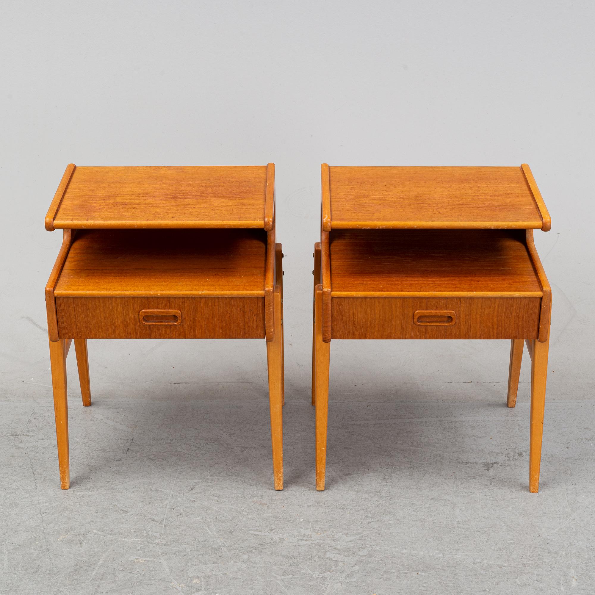 A pair of bedside tables, teak, 1950/60's.