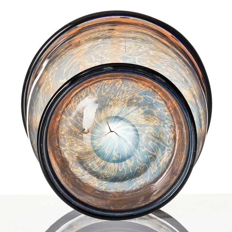 Edward Hald, a graal glass bowl, Orrefors, 1918, no 535.