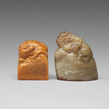 Two carved Chinese seals, presumably around 1900.