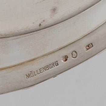 COASTERS, ett par, silver, Möllenborg, Stockholm, 1900. Vikt 500 g.