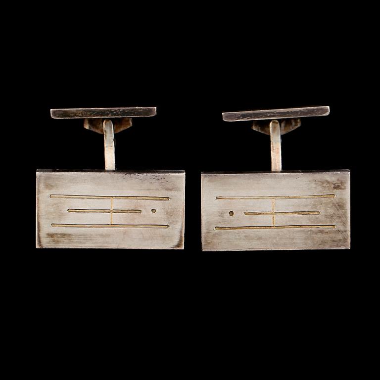 MANSCHETTKNAPPAR, 1 par, sterling silver, Wiwen Nilsson, 1968. Total vikt ca 15 g.