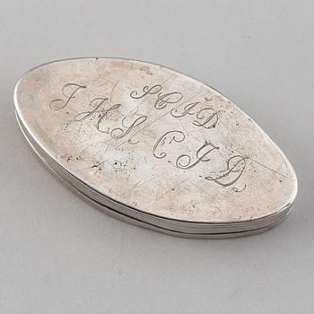 Two silver boxes, AI Lignell, Sundsvall, Sweden circa 1820 and PO Quade, Maribo, Denmark 1840-96.