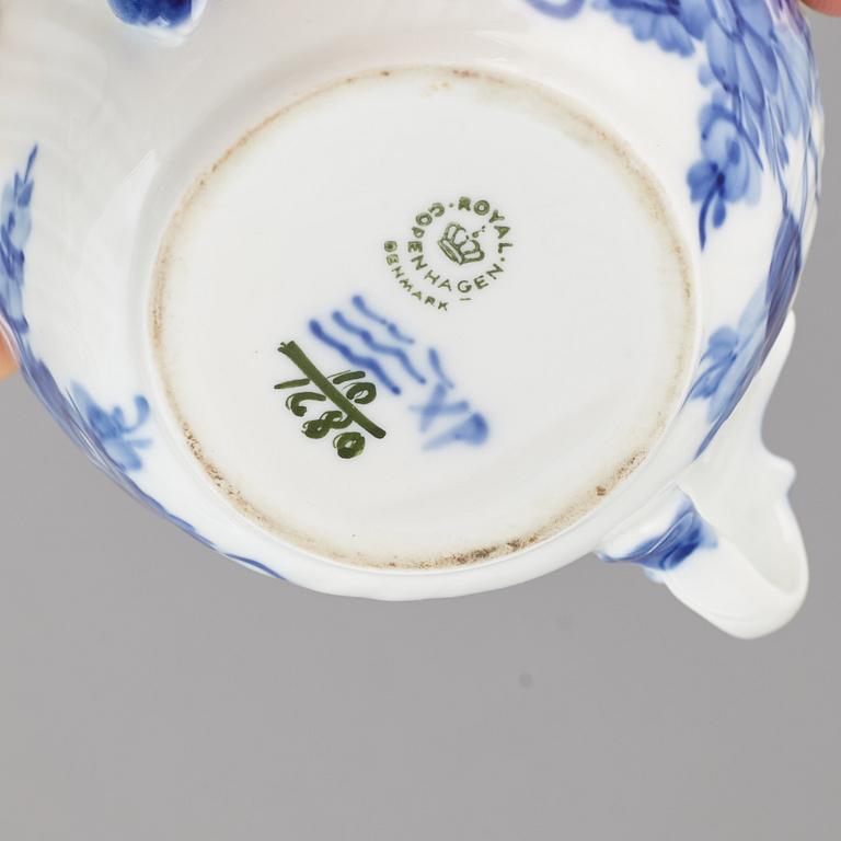 ROYAL COPENHAGEN, a 'Blå Blomst' part coffee and tea service, Denmark (62 pieces).