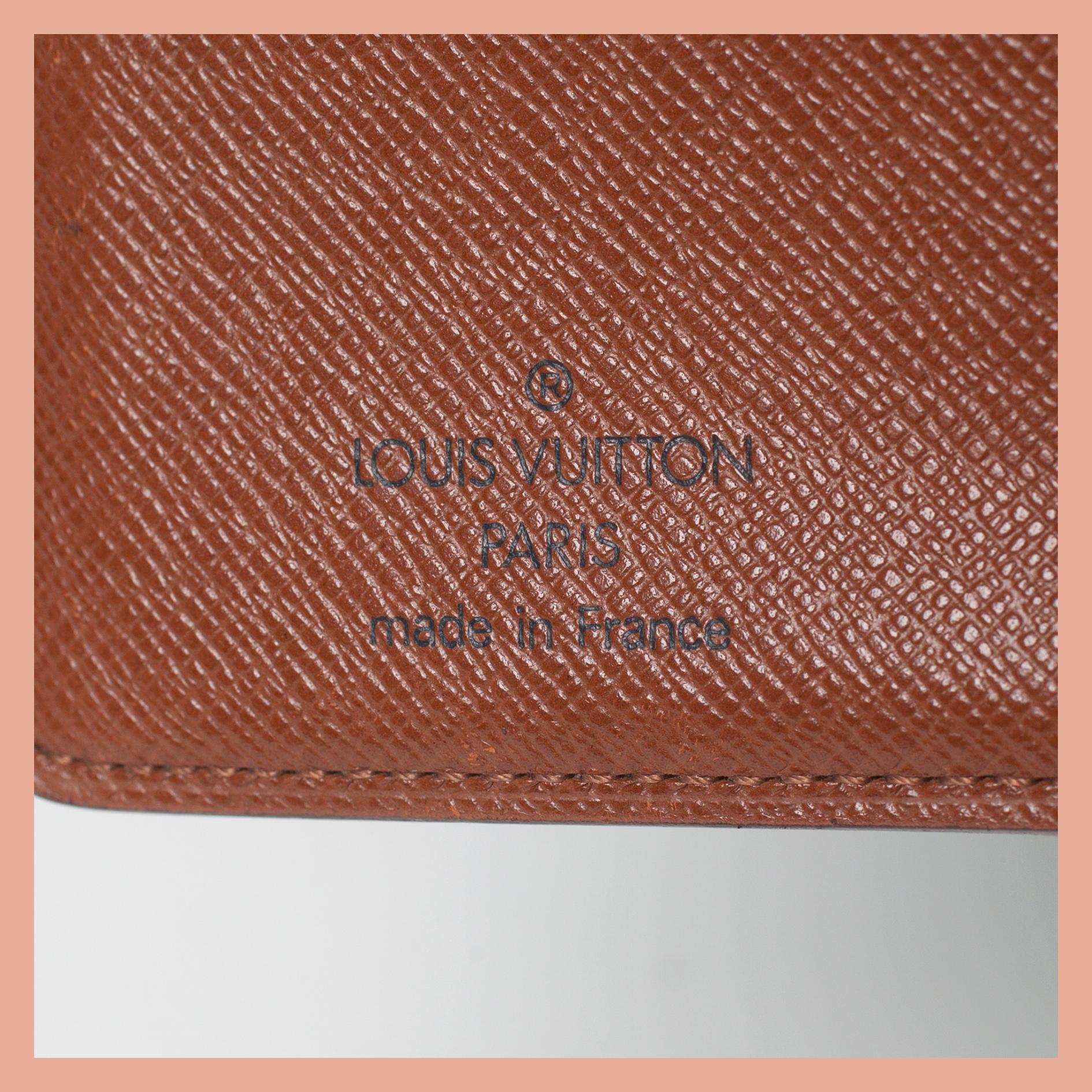 PLÅNBOK, "Monnaie", Louis Vuitton.