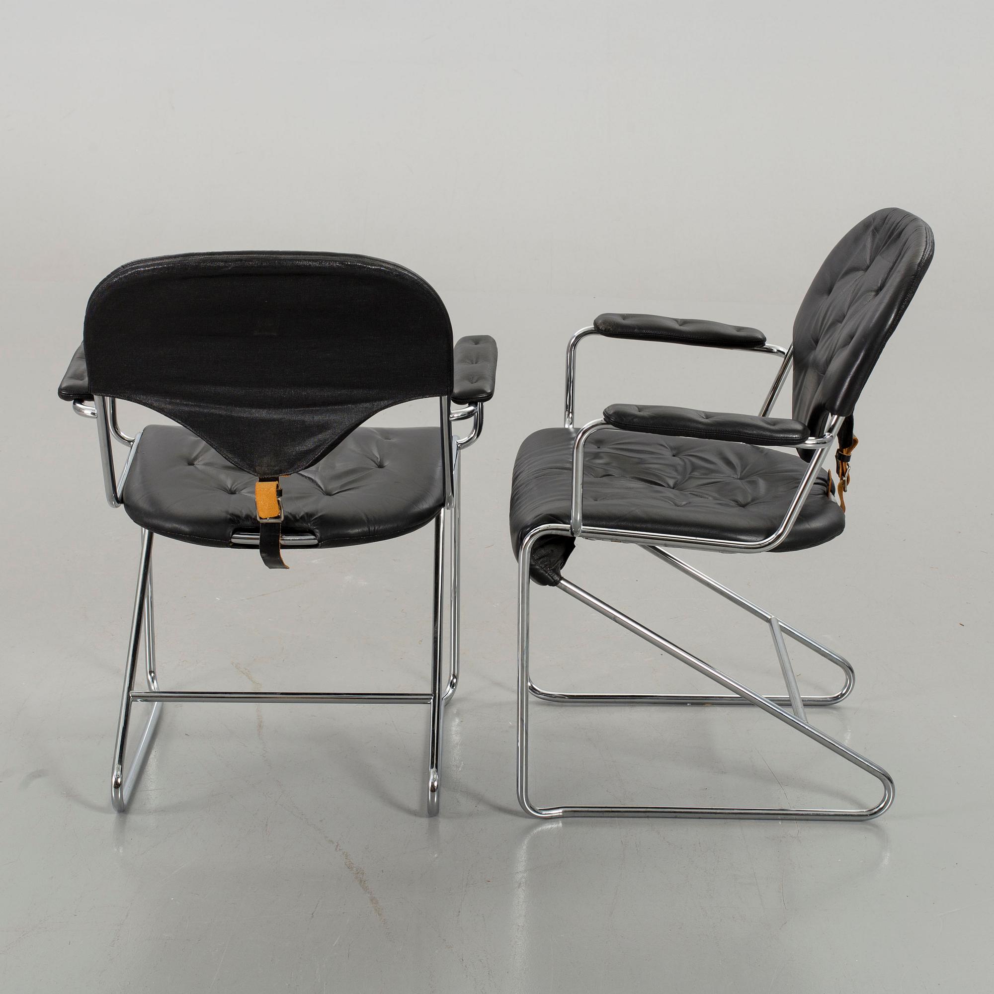 SAM LARSSON, fåtöljer ett par, "Sam" Dux.