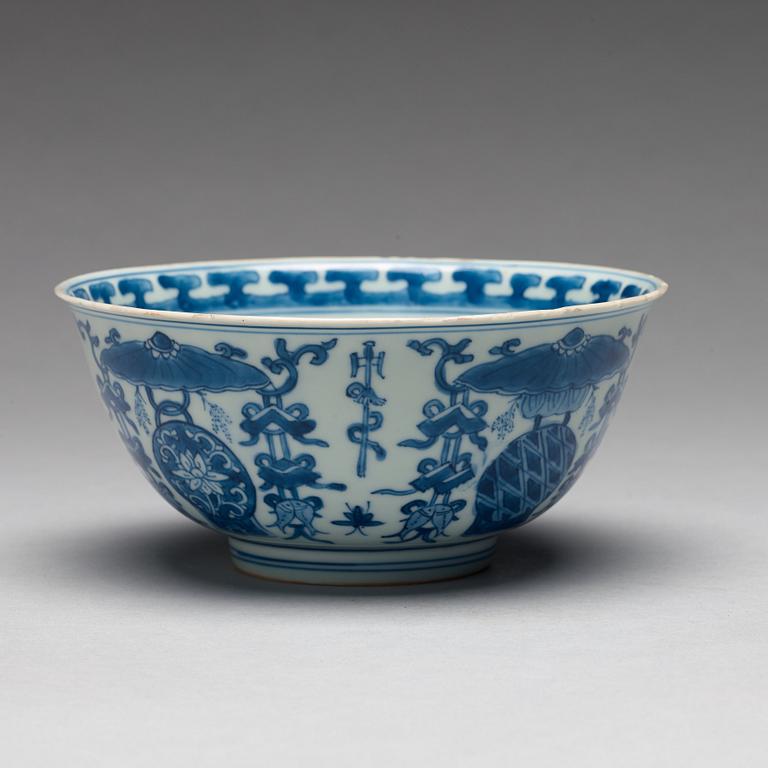 SKÅL, porslin. Qingdynastin, Kangxi (1662-1722).