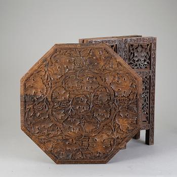BORD, orientaliskt, 1900-talets första hälft.