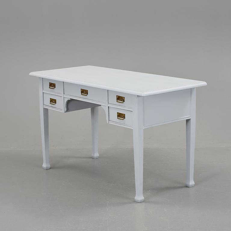 SKRIVBORD, jugend, delvis modern tillverkning.