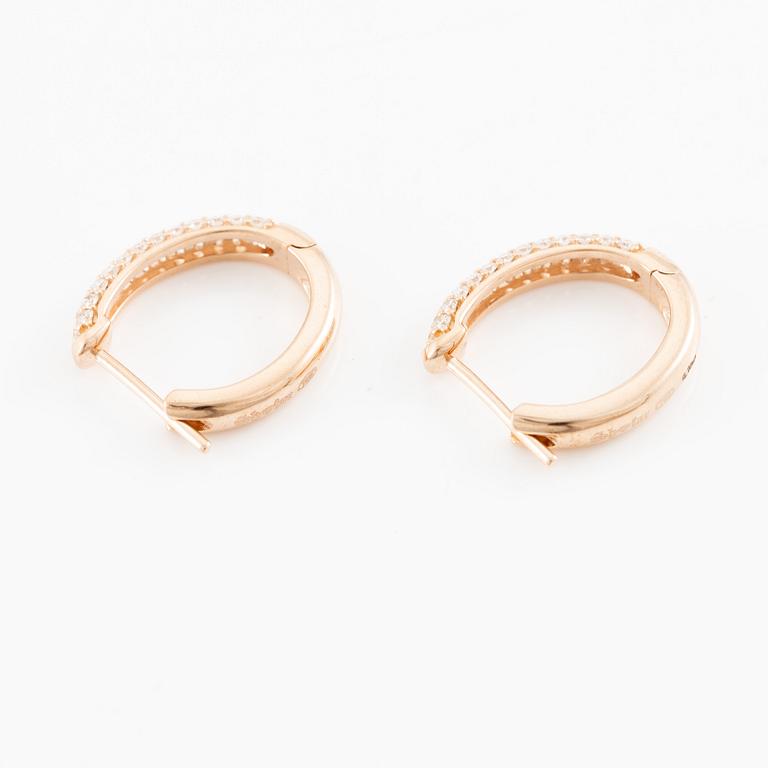 Örhängen, kreoler, 18K guld med briljantslipade diamanter.