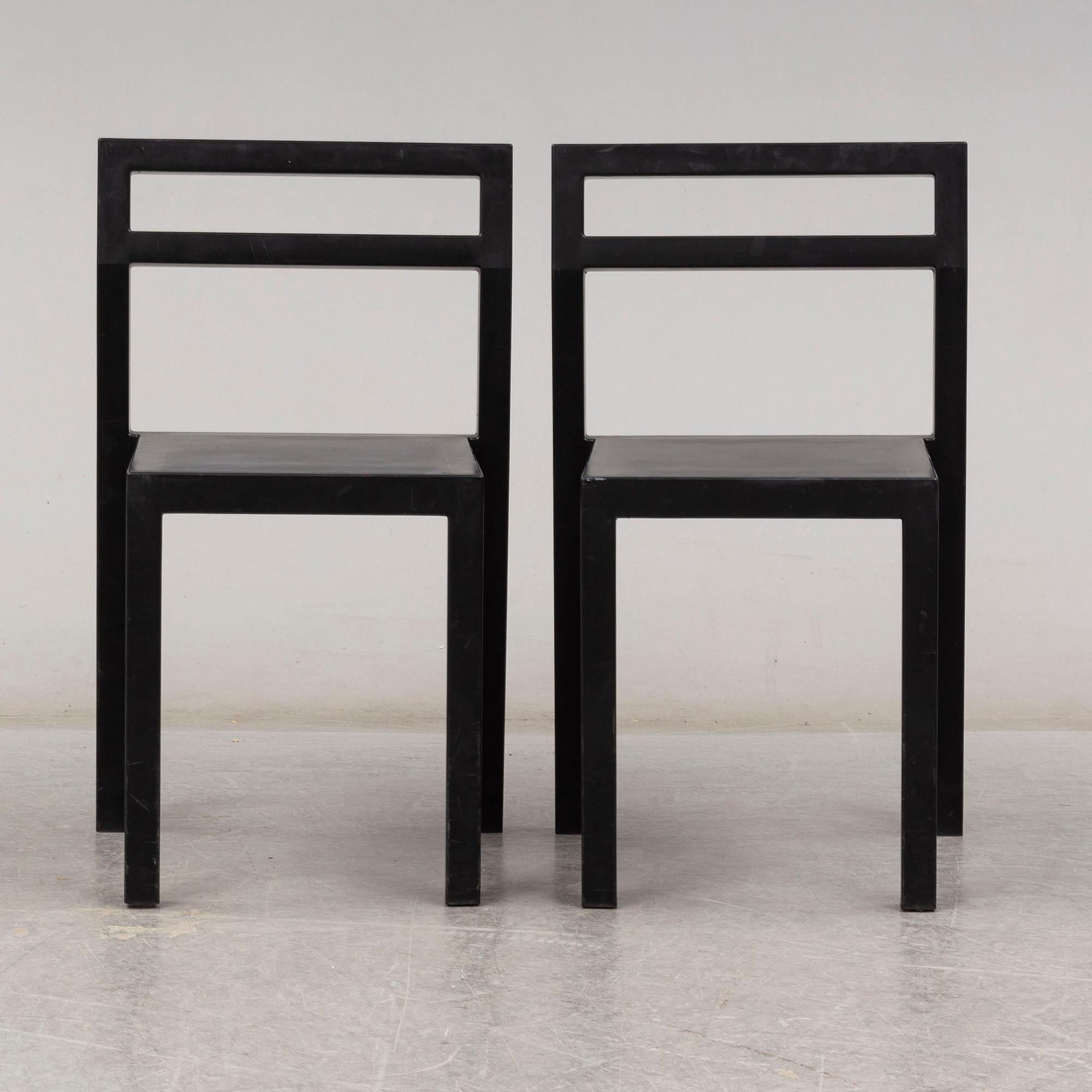 BORIS BERLIN/POUL CHRISTIANSEN, bord med två stolar, "Non", Komplot design, Källemo.