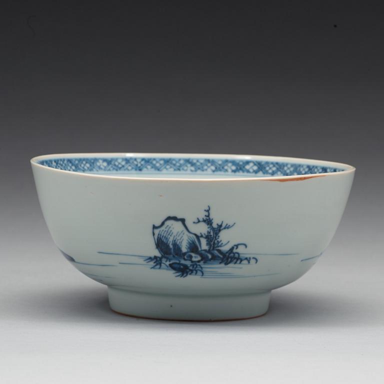 A blue and white bowl, Qing dynasty, Qianlong (1736-95).