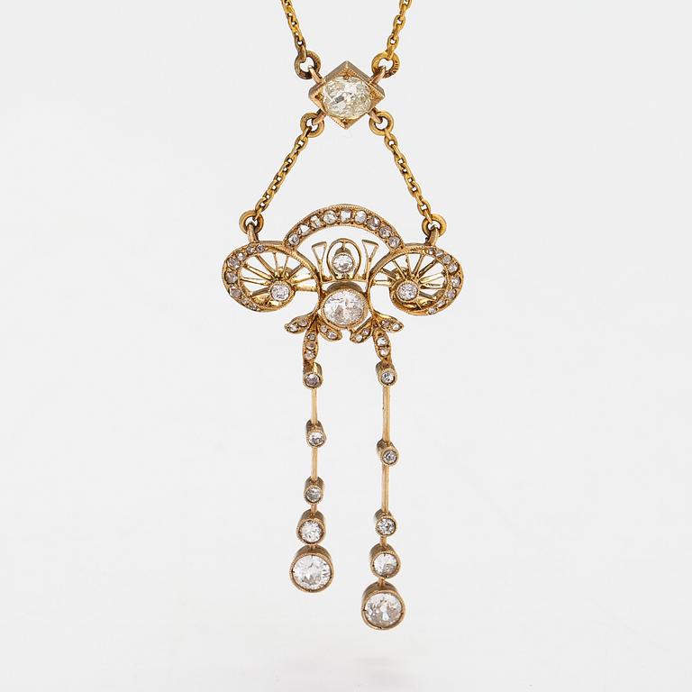 A 14K gold necklace with old- and rose-cut diamonds ca. 1.50 ct in total. Russia, turn of the 20th century.